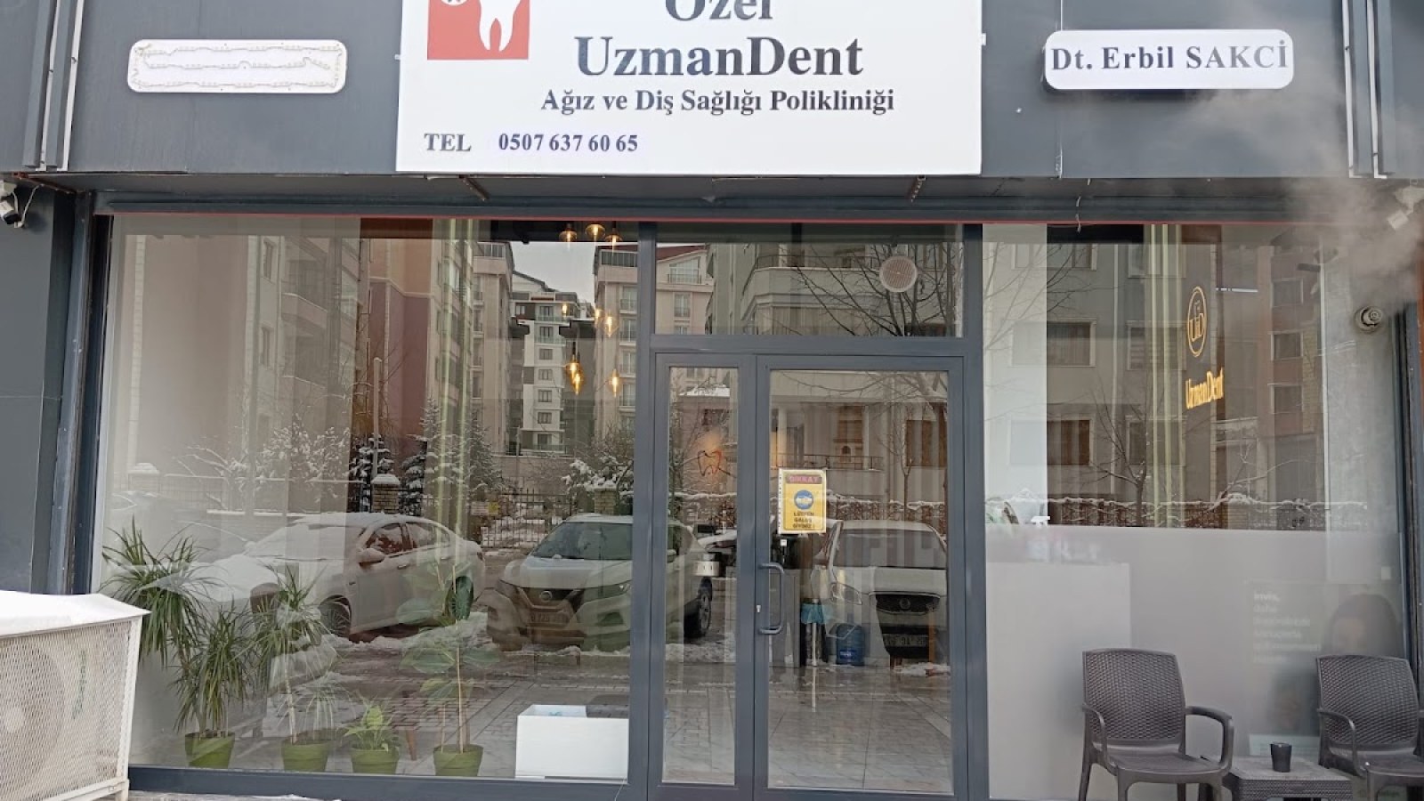 کلینیک تخصصی سلامت دهان و دندان ازمان دنت