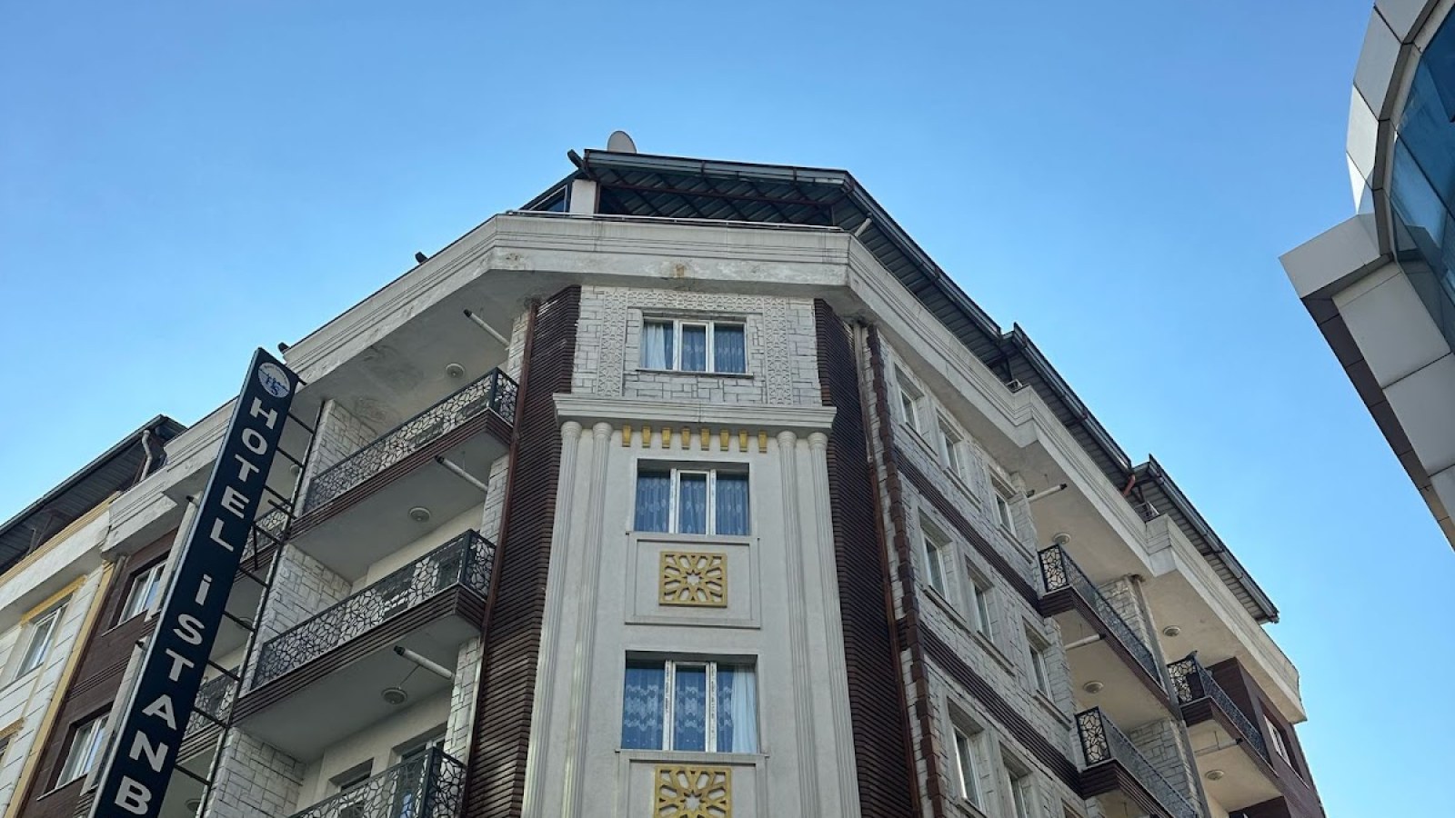 ÖZ İstanbul Hotel van