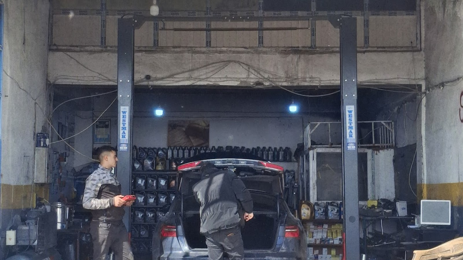 Öz Uzman Oto Motor , Fren Test & Tamir bakım ONARIM yağ degişimi mekanik
