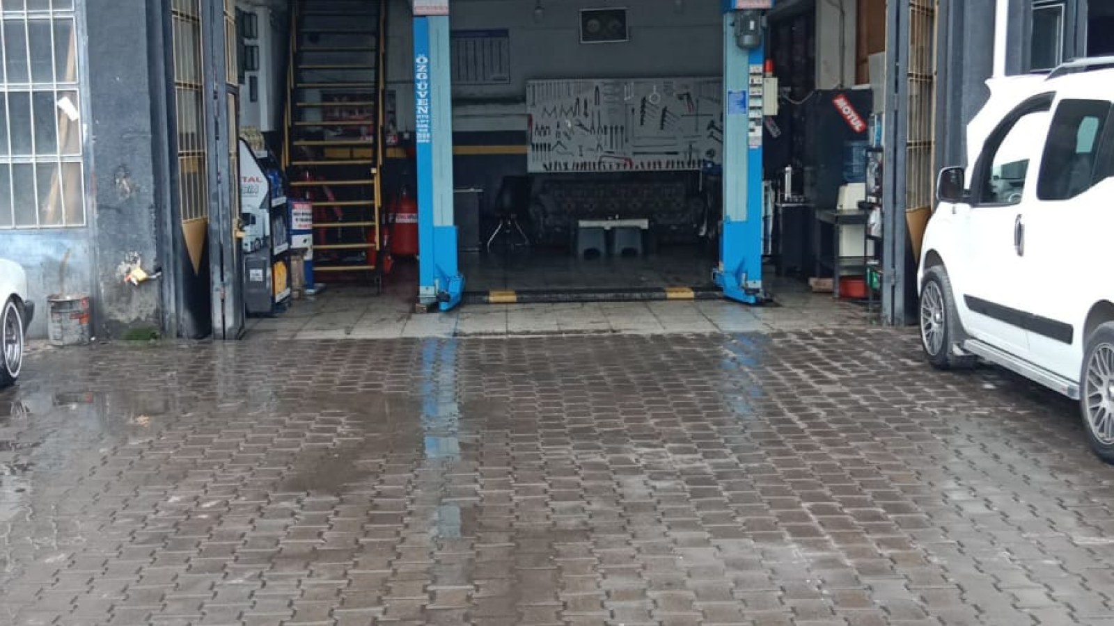 Çağdaş oto mekanik