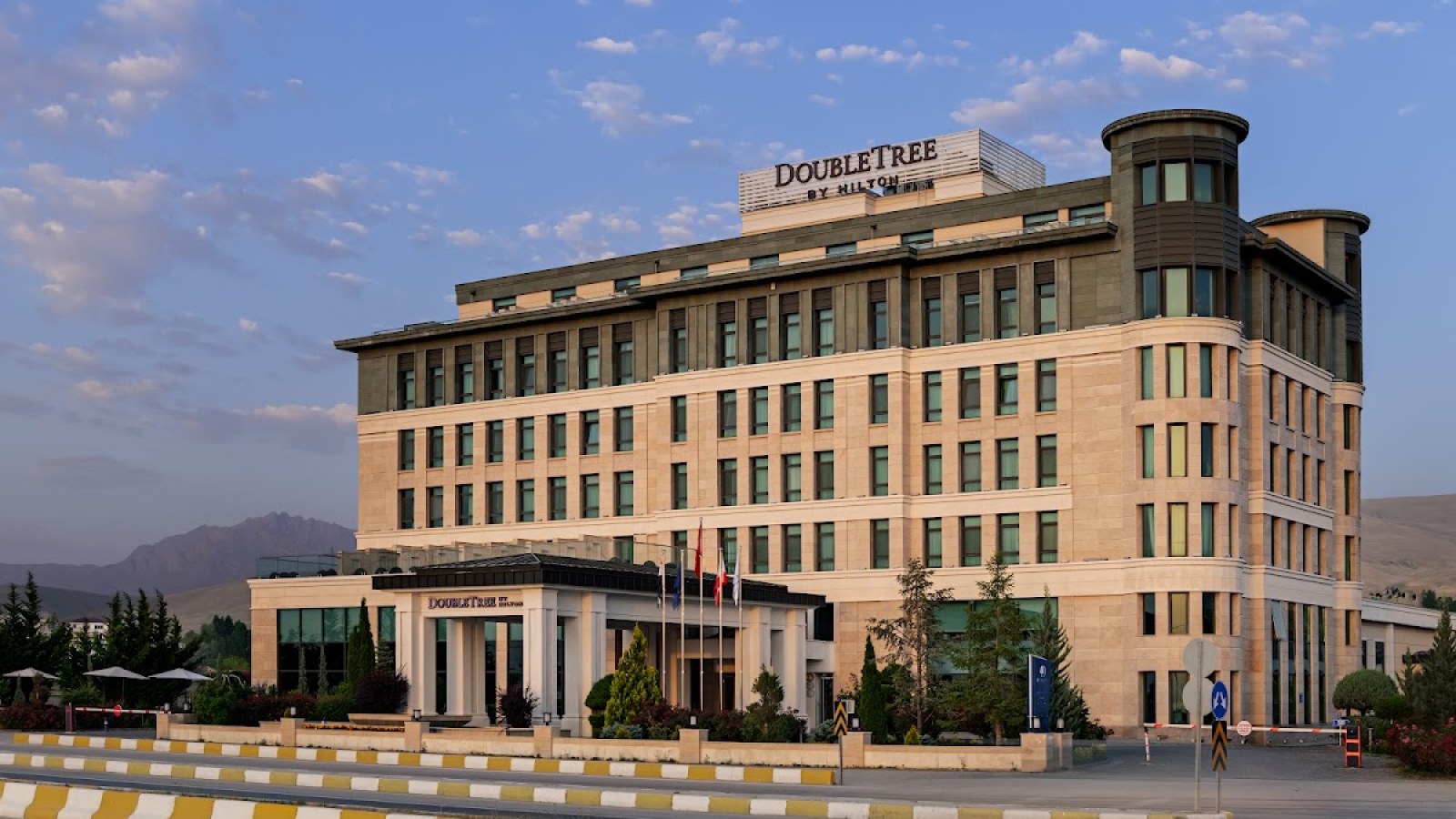 DoubleTree by Hilton Van