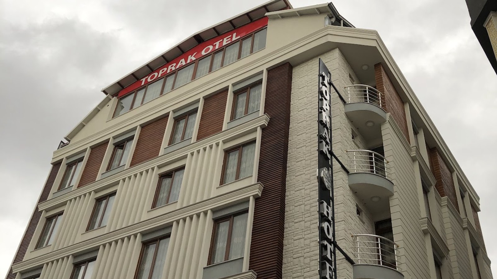 van toprak otel