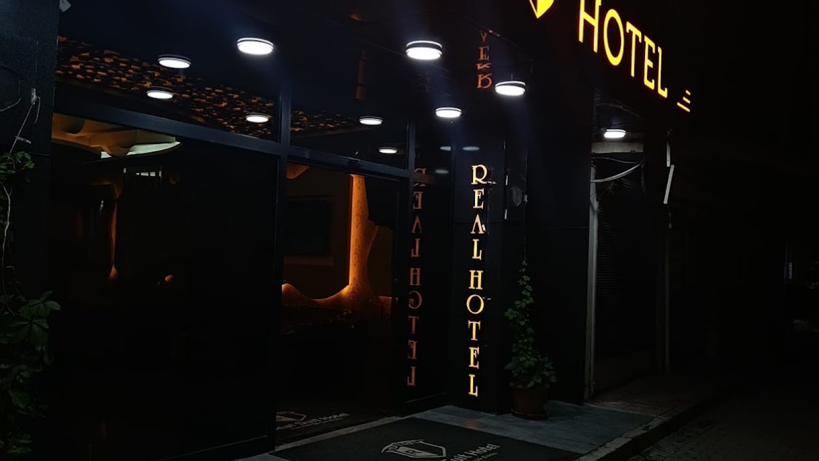 Real Hotel