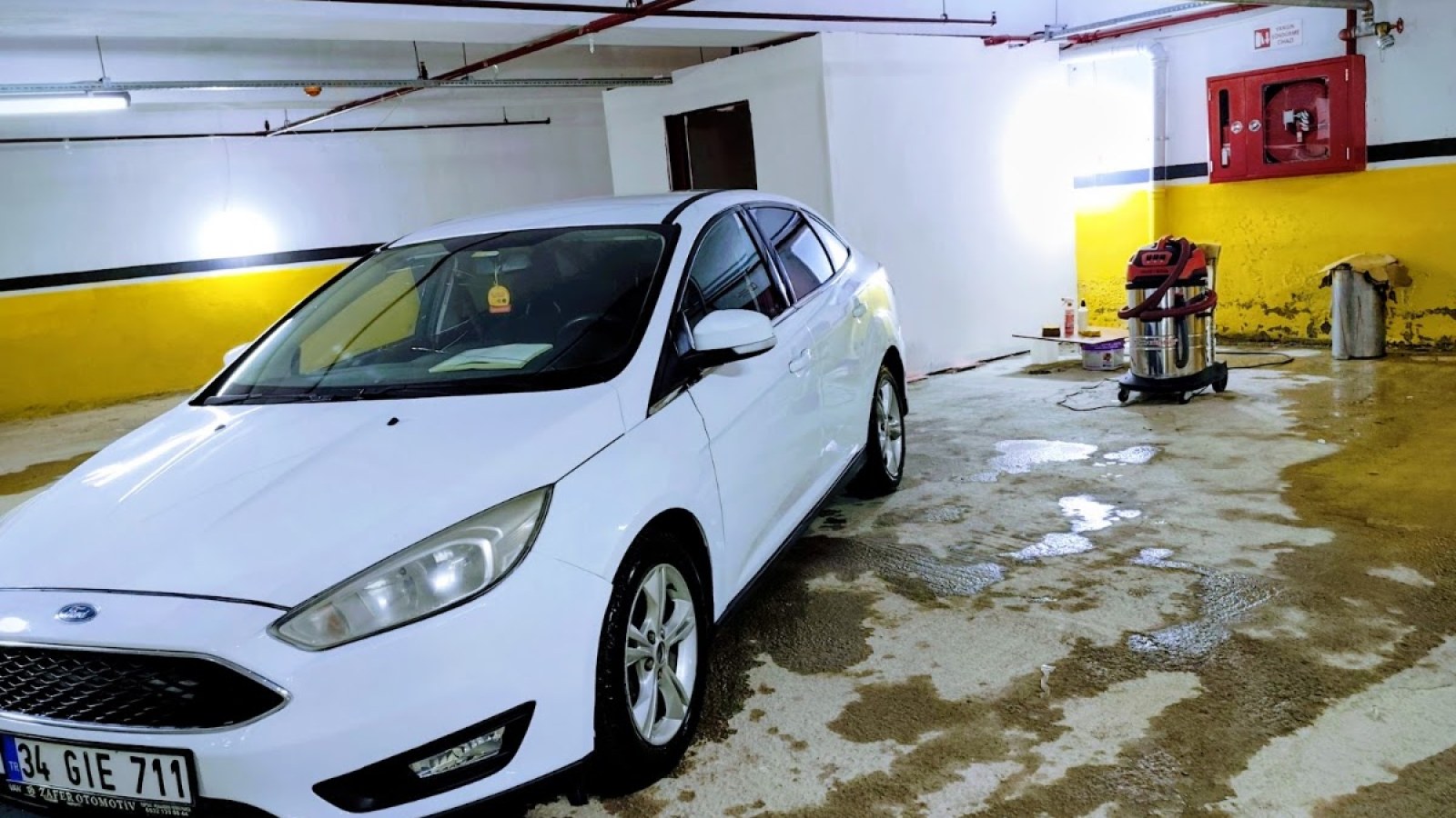 Roza rent a car