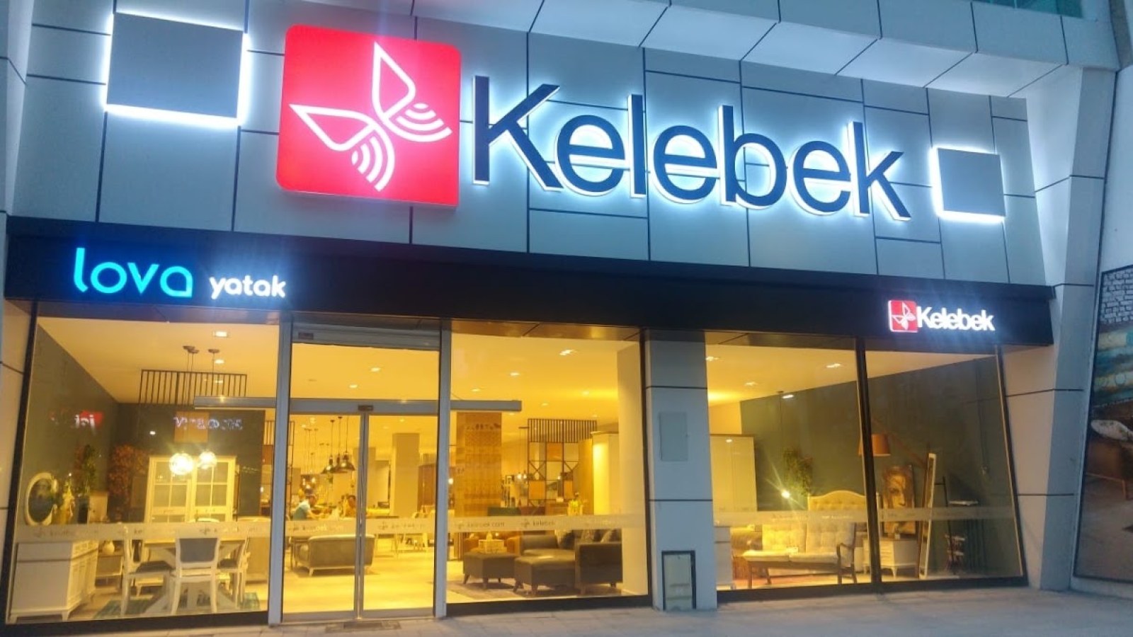 Kelebek Mobilya Van