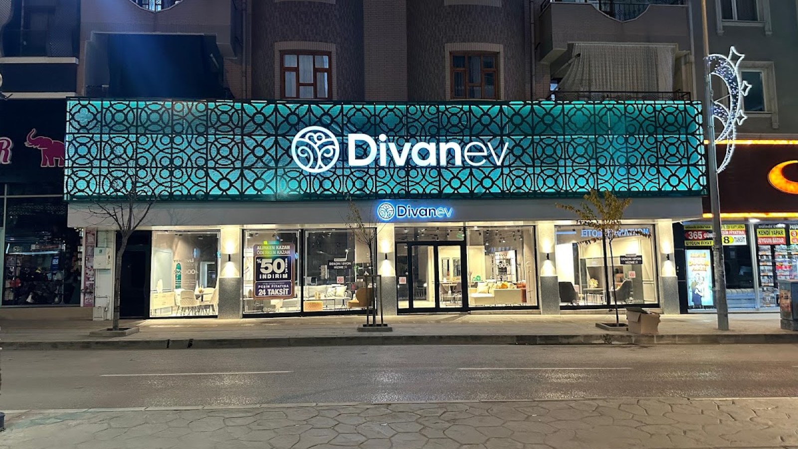 Divanev | Van Maraş Caddesi
