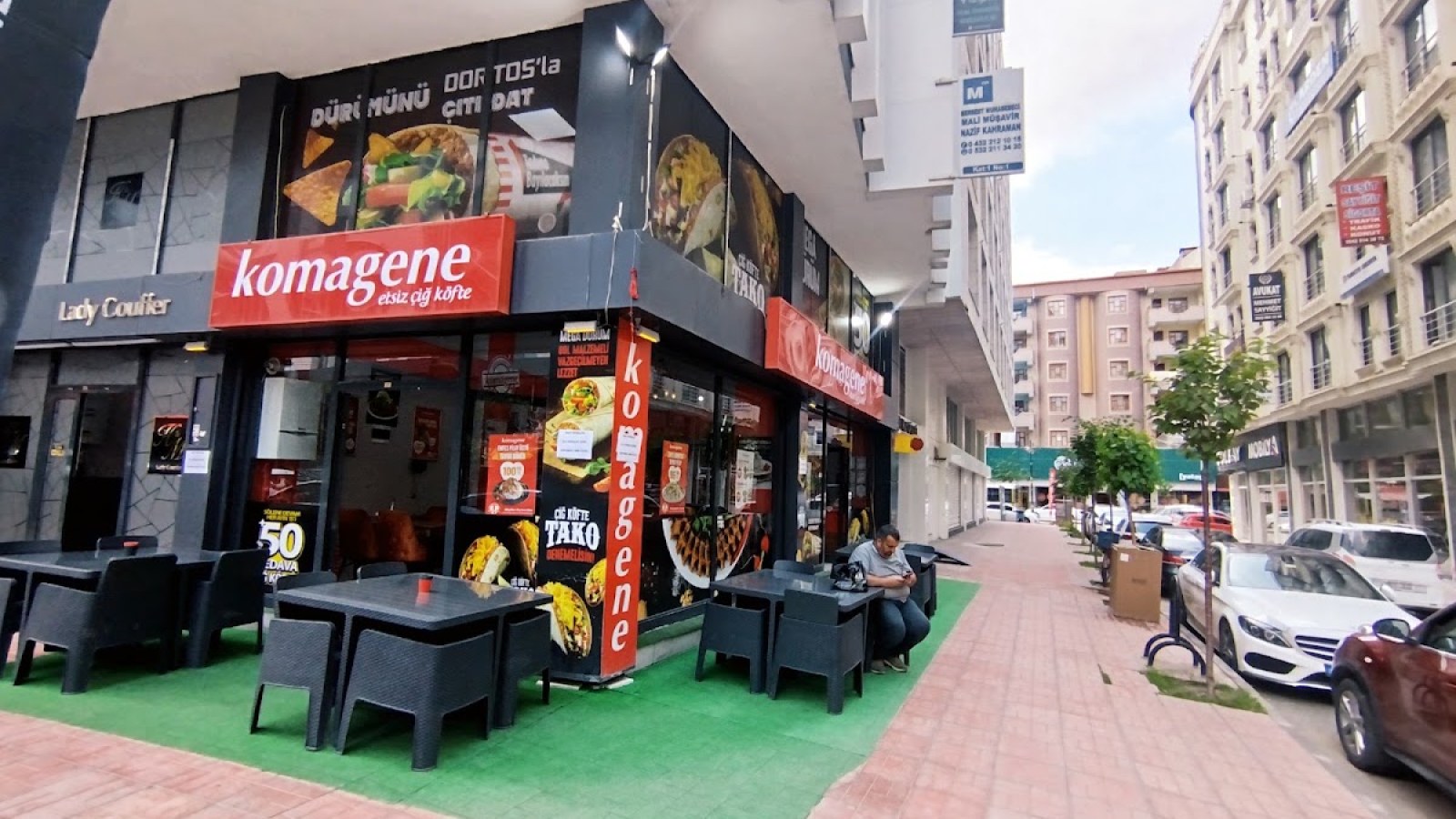 Komagene Semaver Kavşağı İpekyolu belediye karşısı