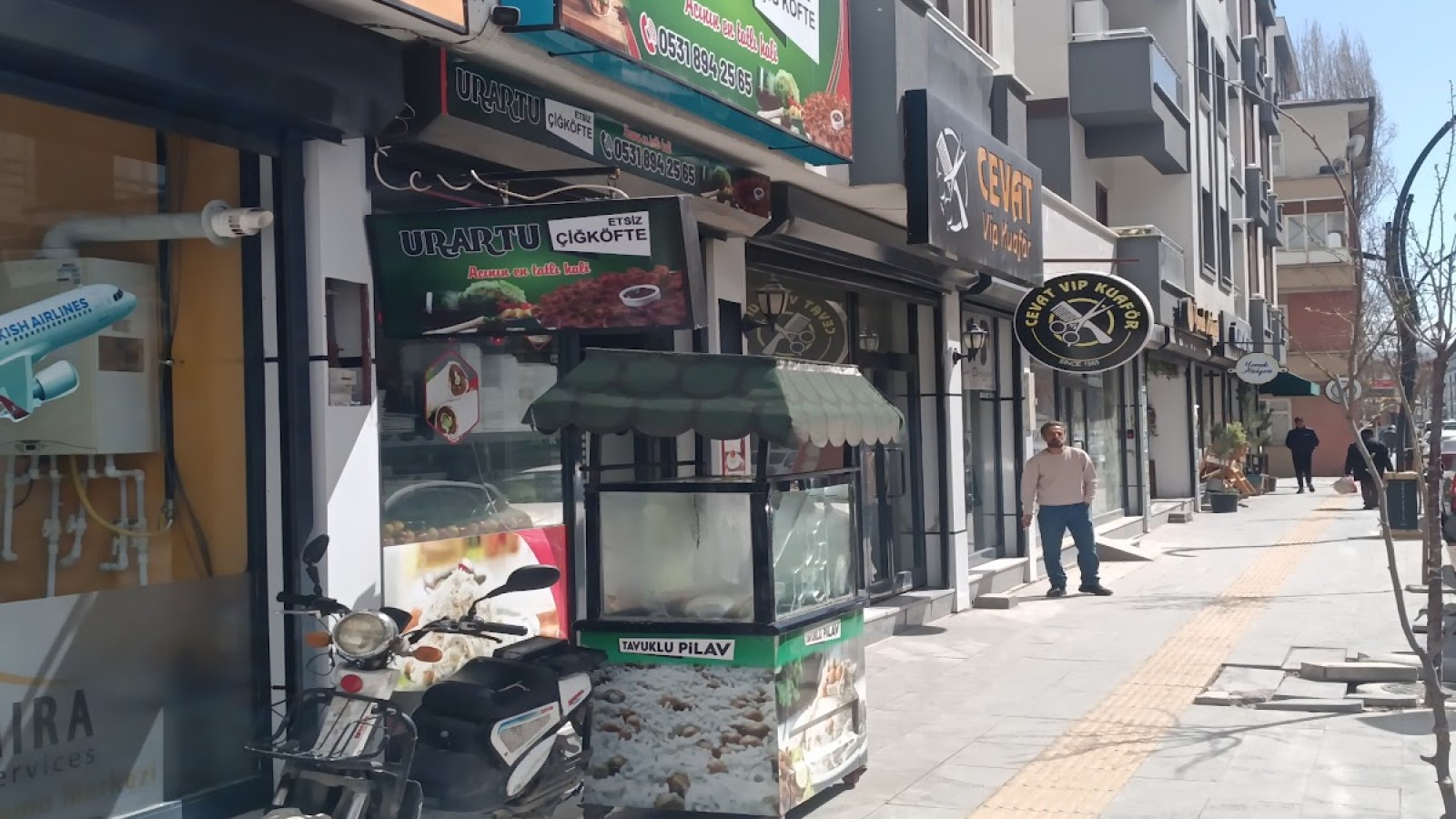 Urartu Çiğköfte ve Tavuk Pilav