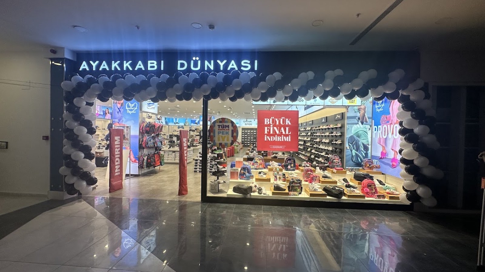 Ayakkabı Dünyası