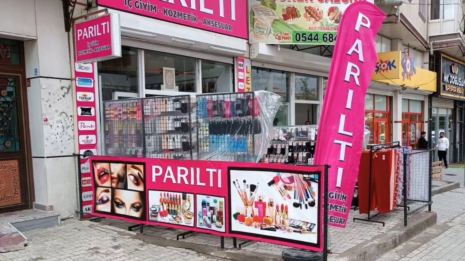 Parıltı iç giyim kozmetik ve aksesuar van