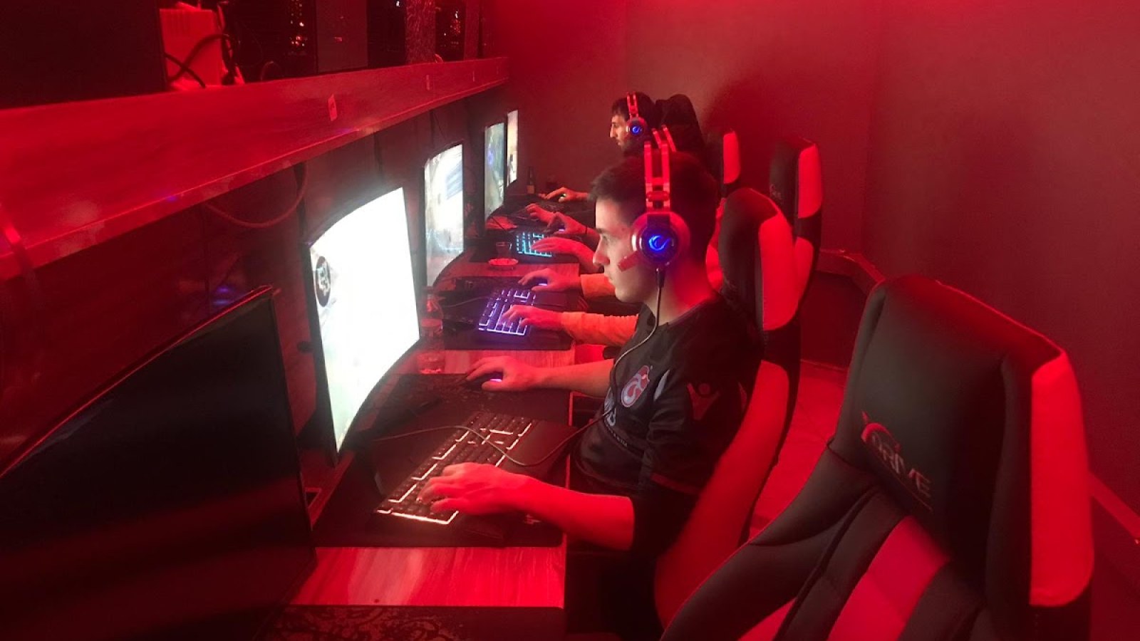 Büyükşehir internet Cafe - Game Center