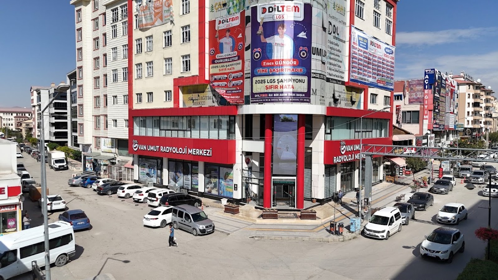 مرکز رادیولوژی و آزمایشگاه اوزل وان اوموت